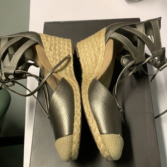 Vionic Heel Sandals - Picture 3 of 6